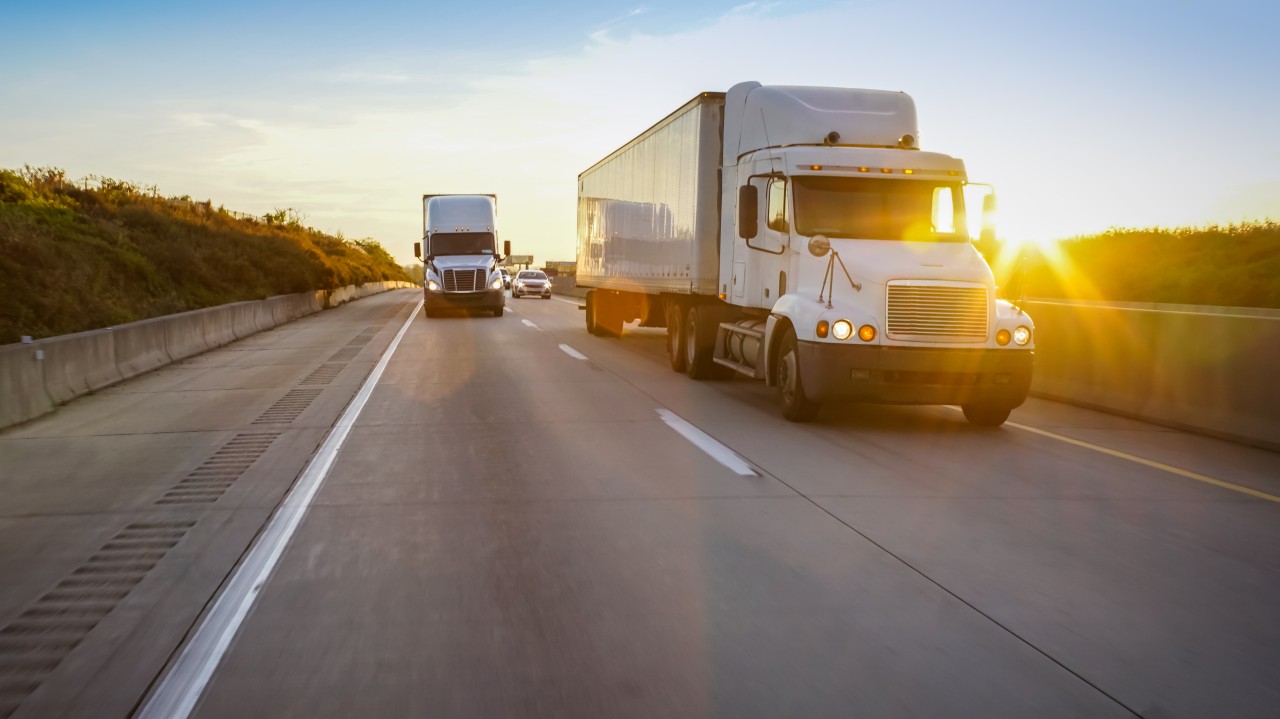 2027 UCR registration dates and deadlines for motor carriers and trucking companies